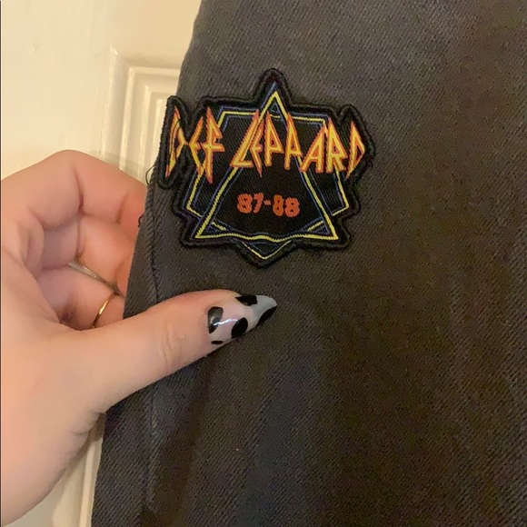 ⚡️SALE⚡️ Band Patches mini Skirt - Picture 2 of 5